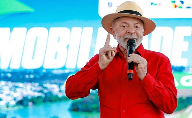 "Para ser candidato à reeleição em 2026, tenho que estar 100% com saúde", diz Lula