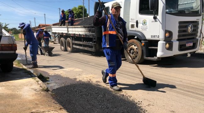 Prefeitura já tapou mais de 200 mil buracos nas ruas de Goiânia este ano