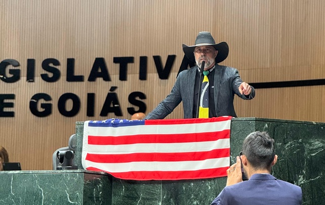 “Não queremos Alexandre de Moraes só cassado, queremos ele preso”, diz Amauri Ribeiro