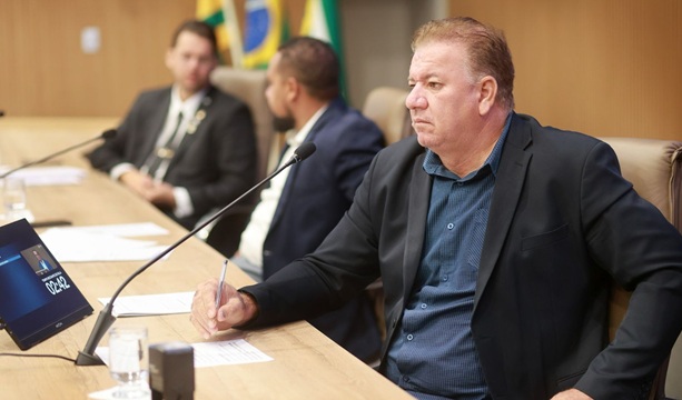 Gilsão anuncia convocação da BRK para prestar esclarecimentos sobre serviço de esgoto