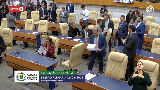 Oposição vai à justiça contra Portaria que permite OSCs na Educação; base de Mabel defende medida