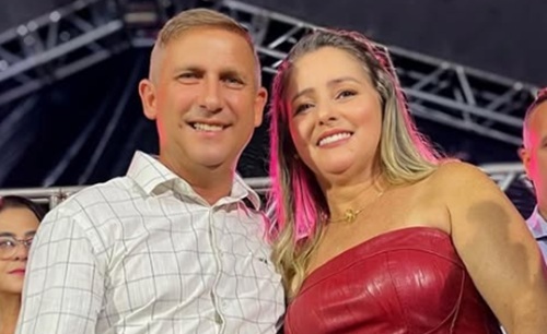 Prefeito é atingido por tiro nas costas quando chegava em casa