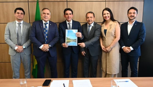 “Correndo atrás de recursos para Goiânia”, diz Mabel após encontro com três ministros em Brasília