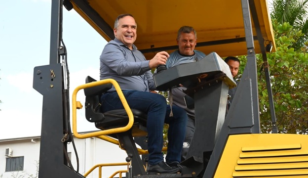 Prefeito Mabel assina ordem de serviço para requalificação do Corredor T-7