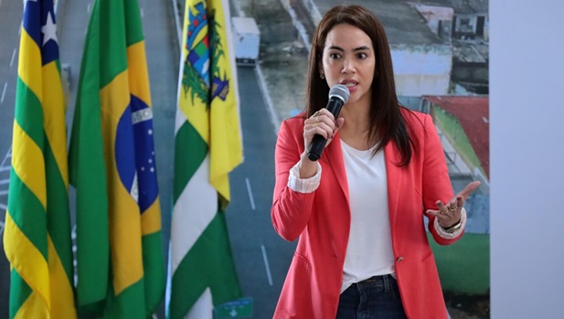 Primeira-dama de Aparecida promove evento solidário neste sábado
