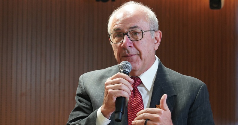 Autor da denúncia, deputado do PT parabeniza MP por ação contra frigorífico