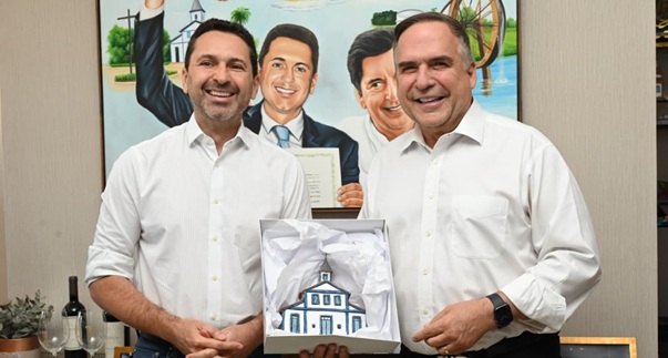 Leandro Vilela e Sandro Mabel discutem ações conjuntas para Aparecida e Goiânia