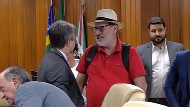 Ex-tesoureiro do PT Delúbio Soares visita a Câmara de Goiânia