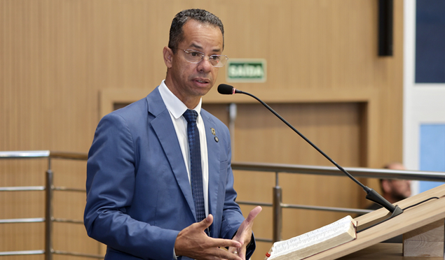 Isaac Martins nega influência externa na CCJ da Câmara: “Essa comissão é técnica”