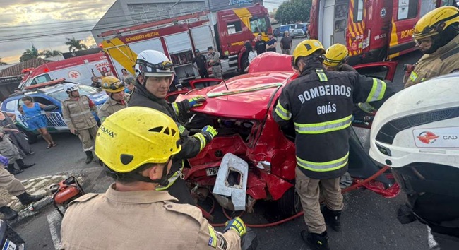 VÍDEO: Motorista de caminhonete é preso após provocar acidente com vítima fatal
