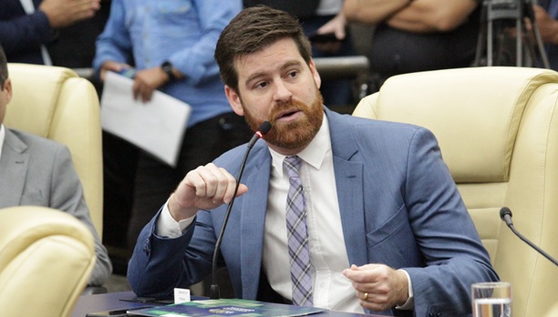 Vereador quer proibir a venda de bebidas alcoólicas nas instituições de ensino