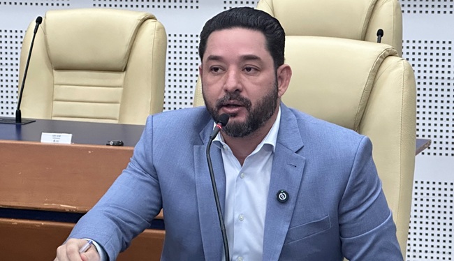 “Só Deus, o Lucas Vergílio e o capeta sabem se realmente esqueceu do Romário”, diz Thialu Guiotti