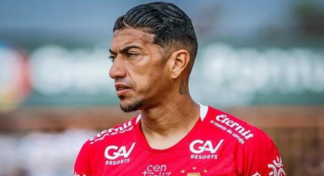 Último jogo do Vila Nova na temporada marca a despedida do volante e capitão Ralf