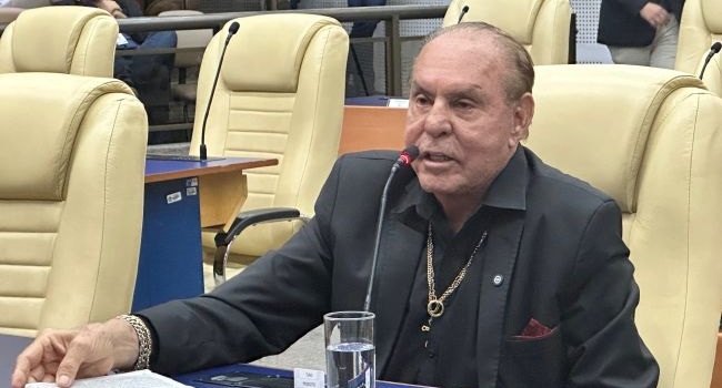 Tião Peixoto diz que base do prefeito deve manter cobrança da “Taxa do Lixo” em Goiânia