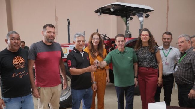 Vanderlan reforça apoio à agricultura familiar com entregas ao Centro de Desenvolvimento e Capacitação