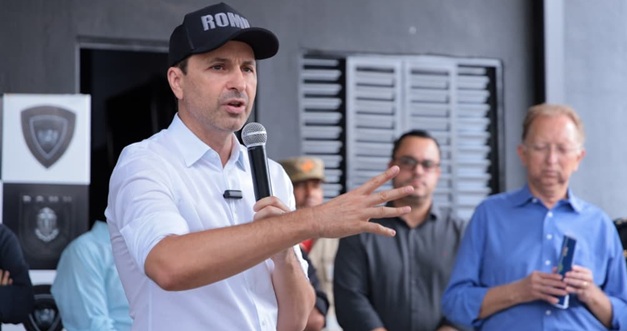 Prefeito Vilela entrega 100% da iluminação de Aparecida em LED em 8 meses