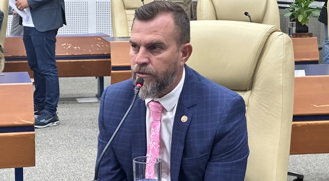 Vereadores derrubam veto do prefeito e restituem ao Município área no Setor Coimbra