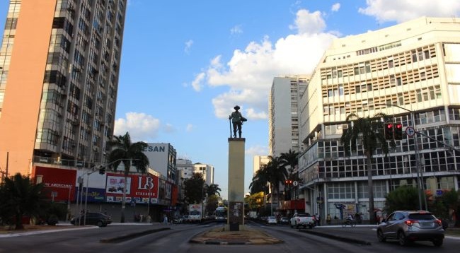 Comércio do Centro de Goiânia pede ação contra ocupação irregular de camelôs
