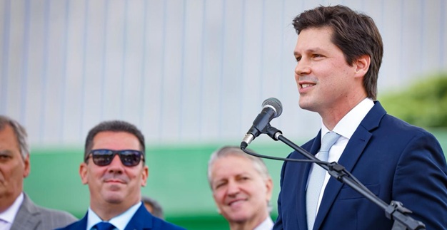 “A vida do bandido vai piorar”, afirma Daniel Vilela durante entrega de helicópteros policiais