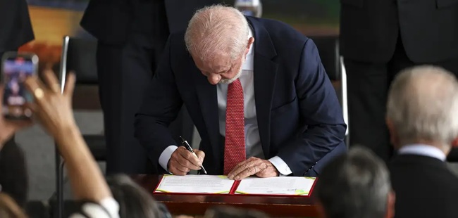 Lula veta integralmente o Projeto de Lei que reduz pena dos condenados no 8 de janeiro