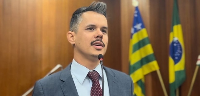 “A filiação de Ana Paula Rezende ao PL não honra a história de Iris”, diz vereador "A filiação de Ana Paula Rezende ao PL não honra a história de Iris", diz vereador