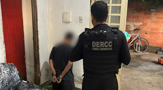 Investigado por crime de armazenamento de material de exploração sexual infantil na internet é preso Investigado por crime de armazenamento de material de exploração sexual infantil na internet é preso