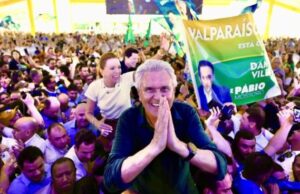 Caiado reúne mais de 200 prefeitos, agradece apoio e avisa: “Continuarei morando em Goiás”