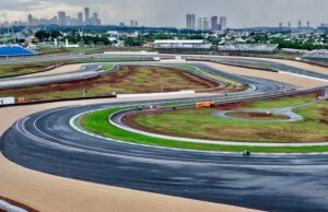 Arena Goiás recebe público com programação e transmissão do MotoGP na Praça Cívica em Goiânia