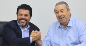 Cotado para a vice de Daniel Vilela, Zé Mário Schreiner recebe apoio de prefeito do PL