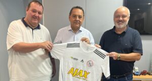 Adriano do Baldy convida Tatá Teixeira para disputar vaga na Alego em 2026