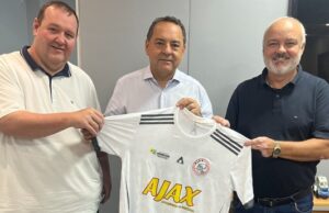 Adriano do Baldy convida Tatá Teixeira para disputar vaga na Alego em 2026