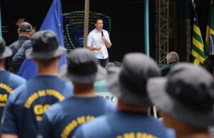 "Não adianta querer conversar com bandido", dispara Vilela em entrega de equipamentos à GCM