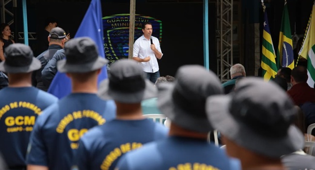 “Não adianta querer conversar com bandido”, dispara Vilela em entrega de equipamentos à GCM "Não adianta querer conversar com bandido", dispara Vilela em entrega de equipamentos à GCM
