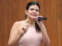 Aava Santiago vira alvo de ação do PSDB no TRE por infidelidade partidária