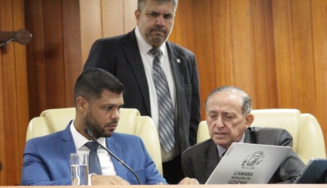 Policarpo e Anselmo propõem título de cidadania para liderança maçônica Policarpo e Anselmo propõem título de cidadania para liderança maçônica