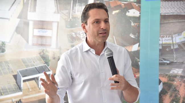 Vilela sobe o tom: “Atenção para quem anda com quem vende vaga de Medicina e é pedófilo” Vilela sobe o tom: “Atenção para quem anda com quem vende vaga de Medicina e é pedófilo”