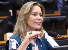 "Após uma decisão serena, encerro minha trajetória no PSDB", anuncia Lêda Borges