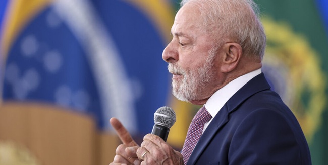 Lula comete gafe ao dizer que Brasil será “respeitado no crime organizado” Lula comete gafe ao dizer que Brasil será "respeitado no crime organizado"