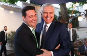 Ratinho Jr. desiste de candidatura presidencial e PSD prepara lançamento de Caiado