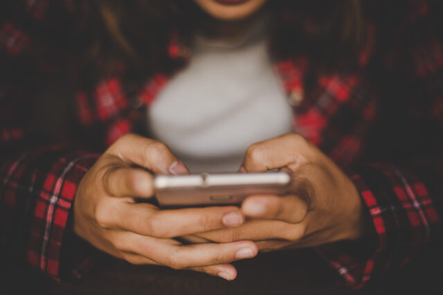 Teleatendimento do SUS amplia acesso ao cuidado em saúde mental para pessoas com problemas com jogos e apostas