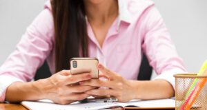 MEC Idiomas e MEC Livros levam cursos e leitura gratuita para o celular dos brasileiros