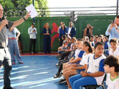 Prefeito Sandro Mabel anuncia chamamento de 102 concursados da Educação Prefeito Sandro Mabel anuncia chamamento de 102 concursados da Educação