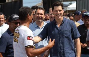 Daniel Vilela destaca compromisso com Aparecida durante agenda no Jardim Tiradentes