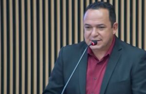 Vereador de Aparecida reage a Trump e condena ataque à Igreja Católica em discurso