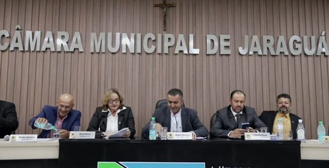 Vereadores rejeitam moção de aplauso para o ex-governador Marconi Perillo Vereadores rejeitam moção de aplauso para o ex-governador Marconi Perillo