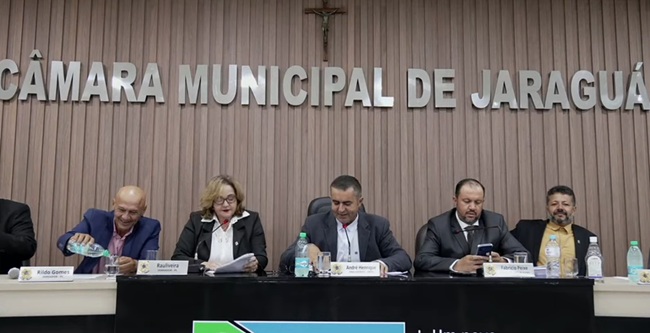 Vereadores rejeitam moção de aplauso para o ex-governador Marconi Perillo Vereadores rejeitam moção de aplauso para o ex-governador Marconi Perillo