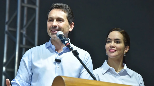 Prefeito Vilela avalia nomes para Assistência Social após saída de Mayara Mendanha Prefeito Vilela avalia nomes para Assistência Social após saída de Mayara Mendanha
