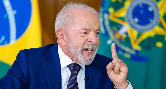 Lula diz que pegou país em “terra arrasada” e promete: 2026 será ano da “colheita” Lula diz que pegou país em "terra arrasada" e promete: 2026 será ano da "colheita"