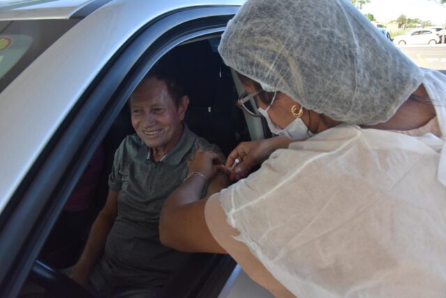 vacinacao-drive-thru-gripe-foto-jhonney-macena Ação busca ampliar cobertura contra gripe