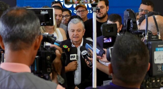 Prefeitura de Goiânia informa Projeto do piso e da data-base da Educação serão enviados à Câmara Prefeitura de Goiânia informa Projeto do piso e da data-base da Educação serão enviados à Câmara